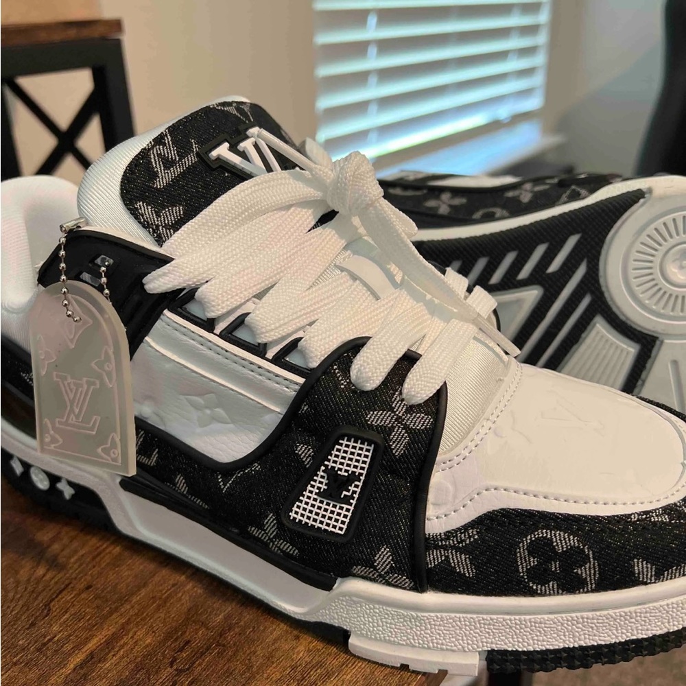 Brand New never worn Louis Vuitton sneakers.